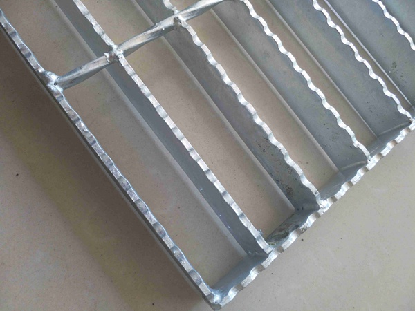 齿形钢格板
